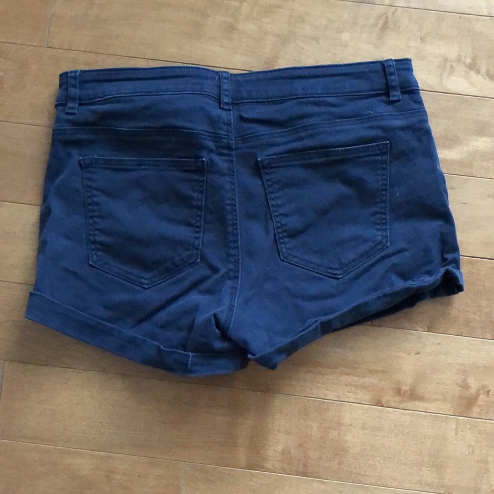 Navy shorts - Picture 2 of 3
